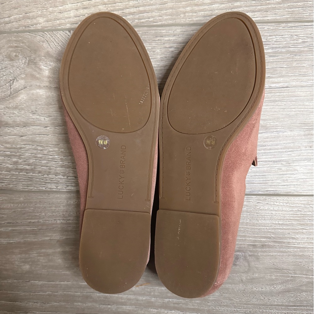 Lucky Brand Women's Canyon Rose Oiled Suede Shoes Like New Size 9 - Picture 3 of 8